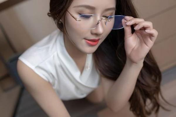 亚洲欧美精品伊人久久